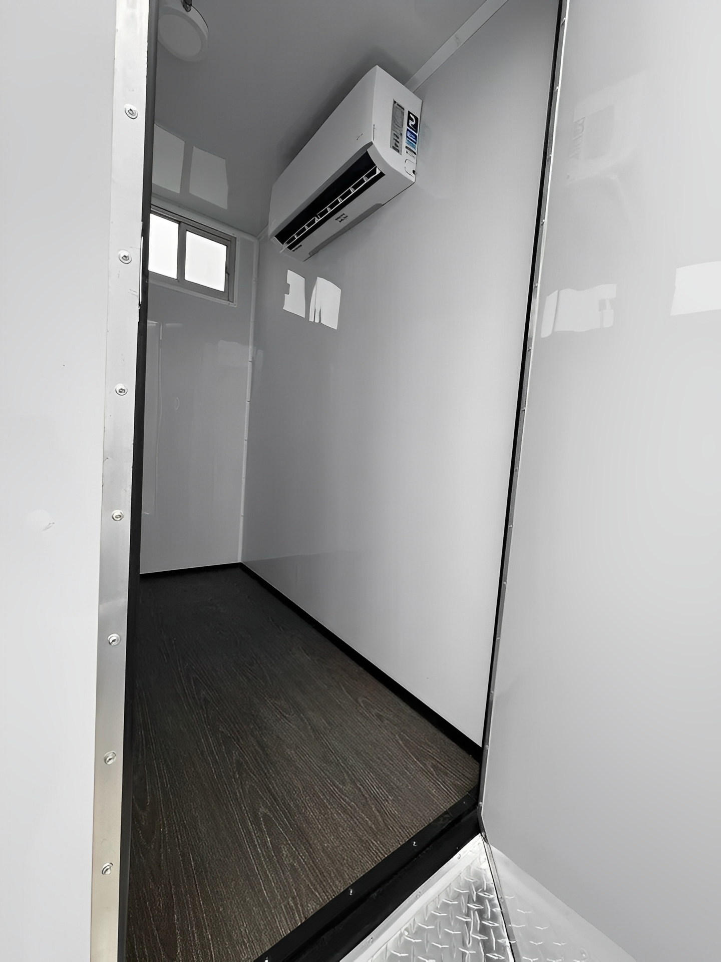 7′ x 14′ Upscale 2 Station Portable Restroom Trailer - Image 5