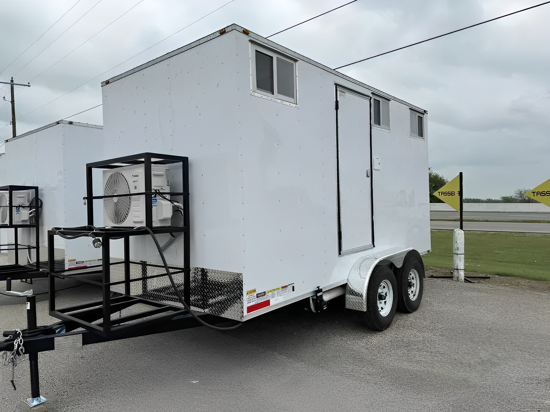 7′ x 14′ Upscale 2 Station Portable Restroom Trailer