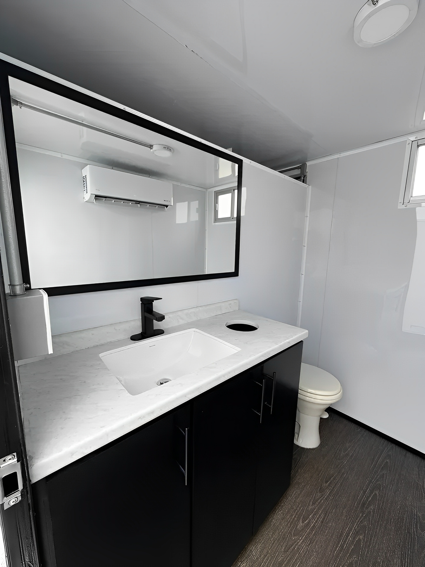 7′ x 14′ Upscale 2 Station Portable Restroom Trailer - Image 9